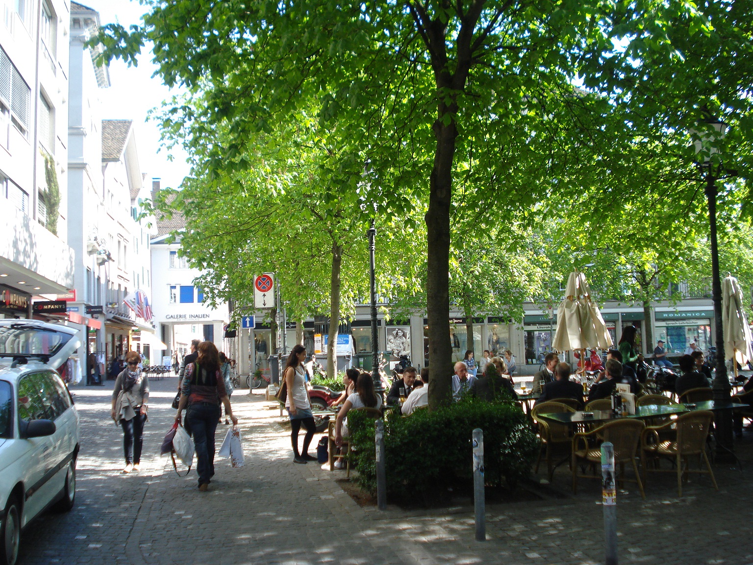 улицы Цюриха, мы прогуляемся с Вами по тихим тенистым улицам Цюриха, гид Полина Цюрих